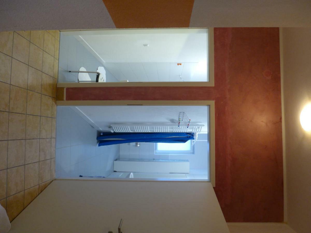 O11- Großzügige Im Künstlerhaus Apartment
